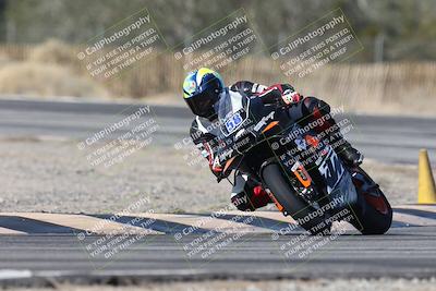 media/Dec-01-2025-Moto Forza (Mon) [[2daa91e15f]]/1-Advanced Group/Session 3 (Turn 3)/